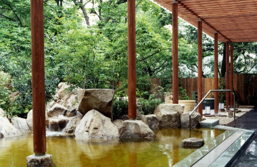 Toshimaen Niwanoyu natural hot spring outdoor bath Japanese garden 2026