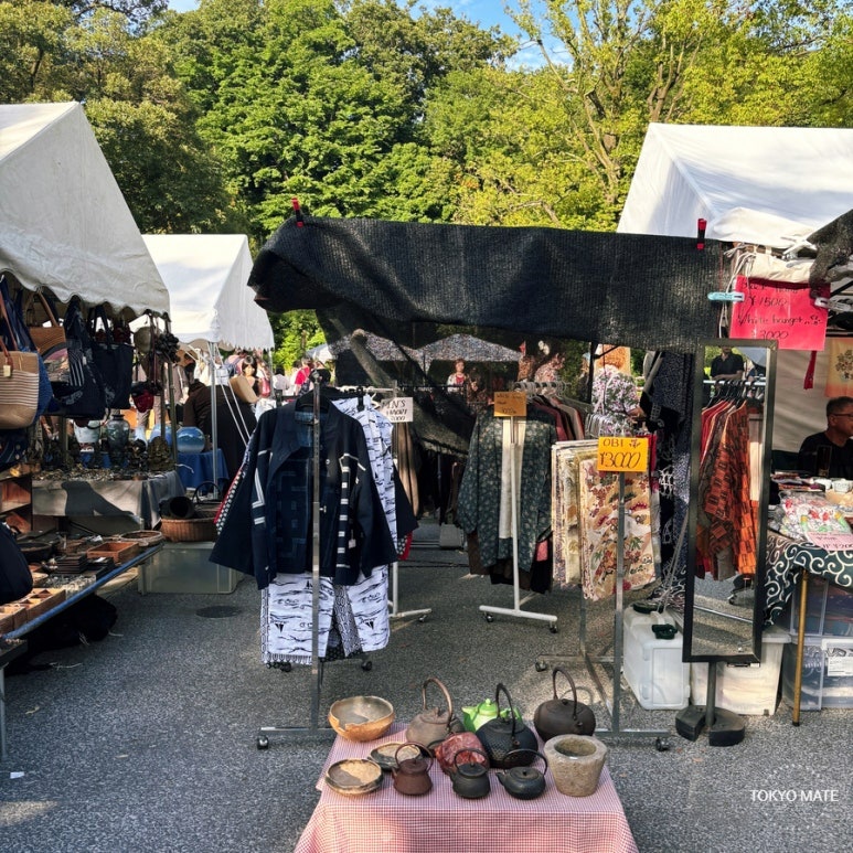 Ueno Summer Festival antique market at Bentenmon Plaza