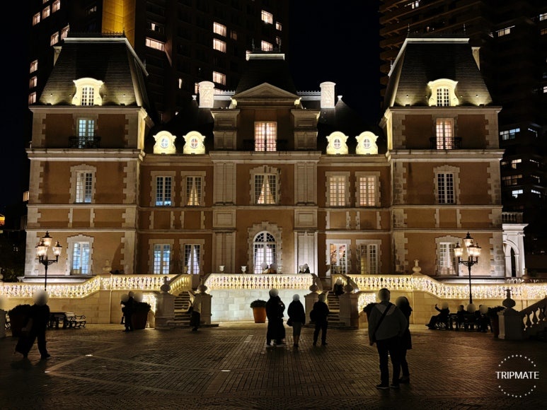 2025 Yebisu Garden Place Christmas market at Chateau Plaza in front of Joel Robuchon