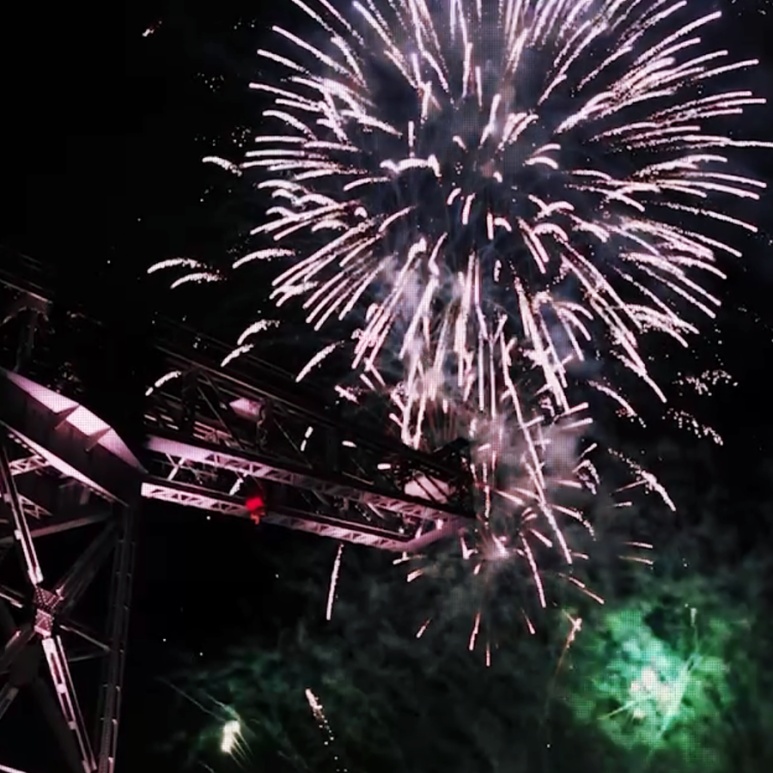 Shinko Pier fireworks and Yokohama Hammerhead night view