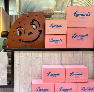 Leonard's Malasadas - Sugar Coating