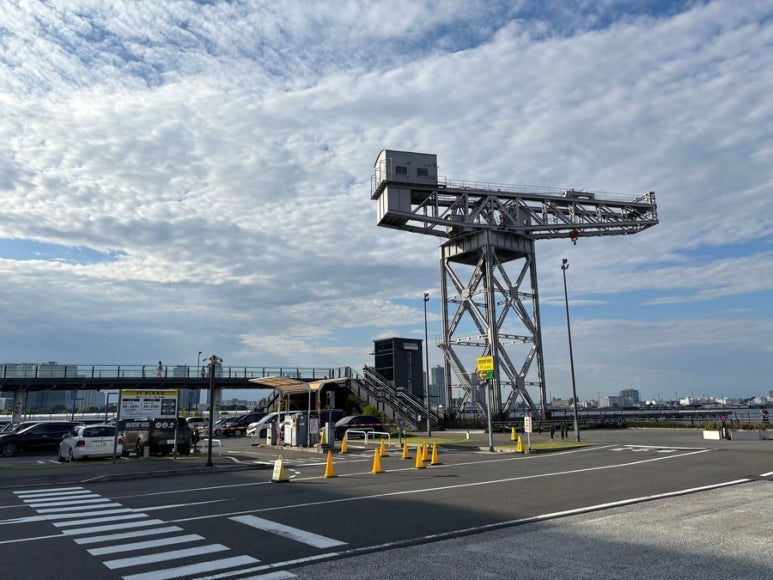 Akai Kutsu Night View Bus Stop - Yokohama Hammerhead