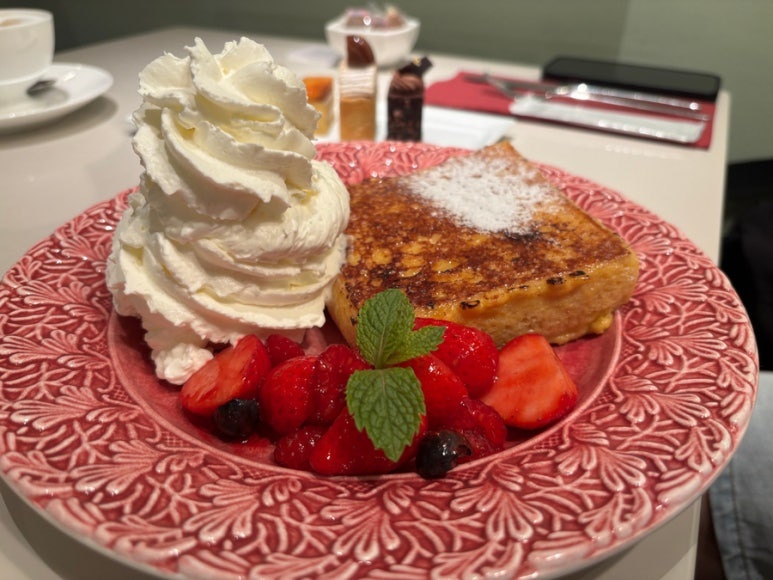 Pavlov's popular French Toast Berry