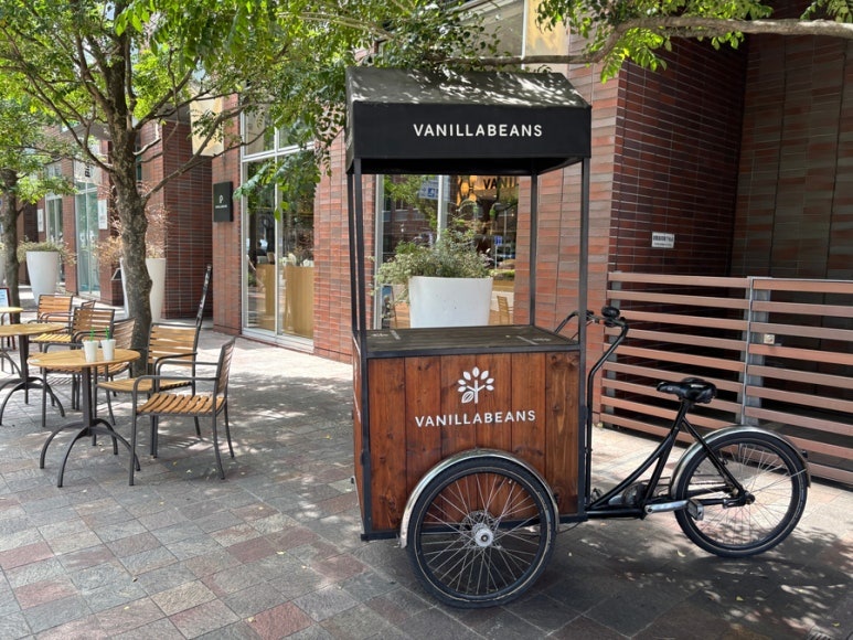 横浜バニラビーンズ本店店舗入口