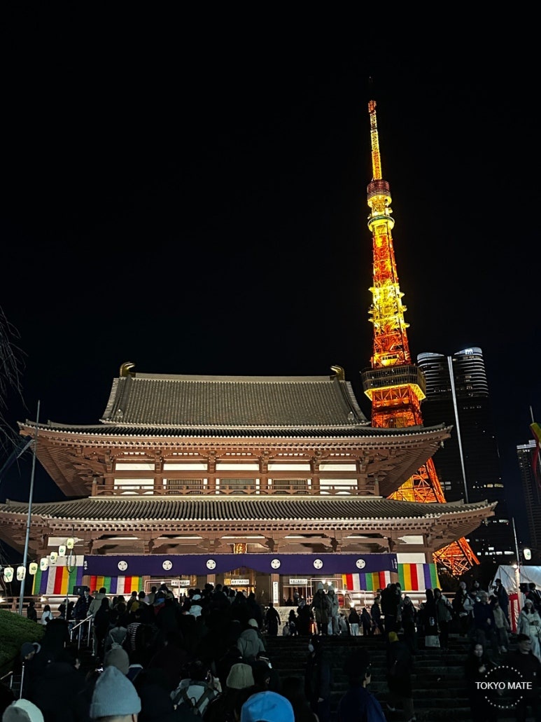 Tokyo Zojoji at night with Tokyo Tower