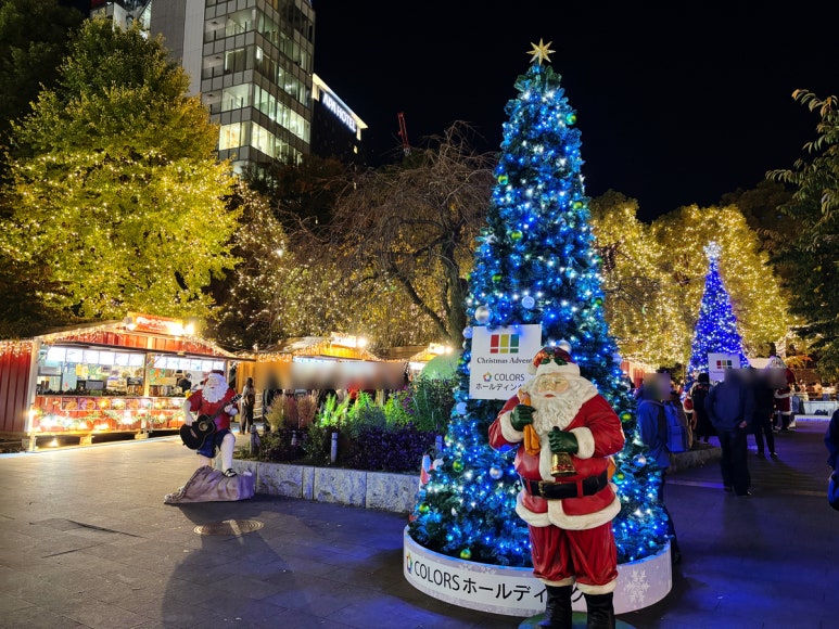 Ueno Park Christmas Market entrance